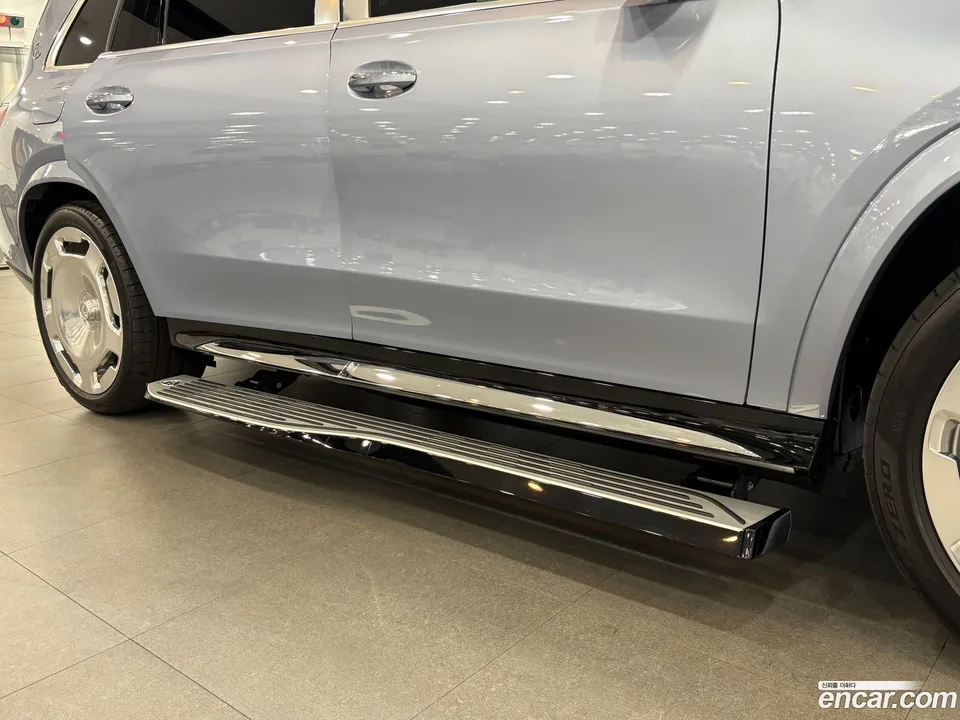 Mercedes-Benz GLS-Class GLS600 4MATIC 2026 — thumbnail 2