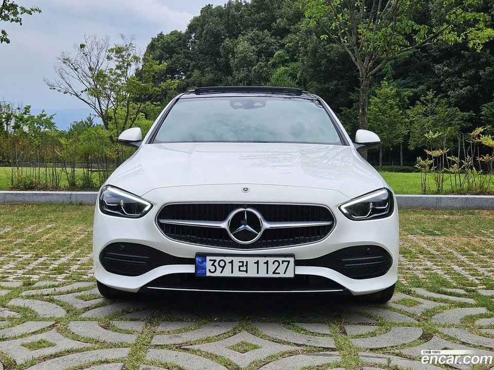 Mercedes-Benz C-Class C300 4MATIC 2024 — thumbnail 4