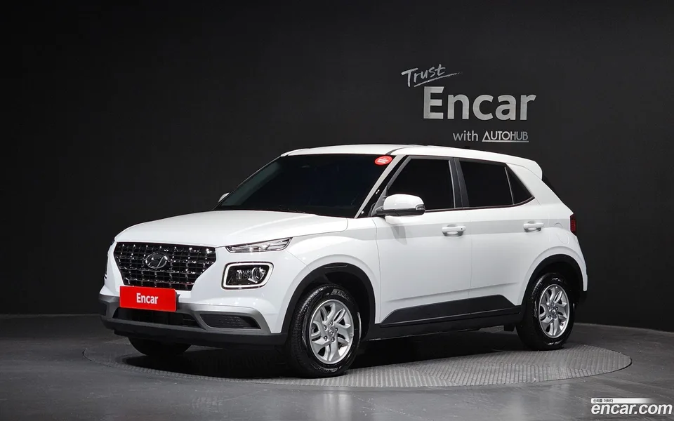 Hyundai Venue 1.6 2023 — photo 1, buy with delivery to Moscow