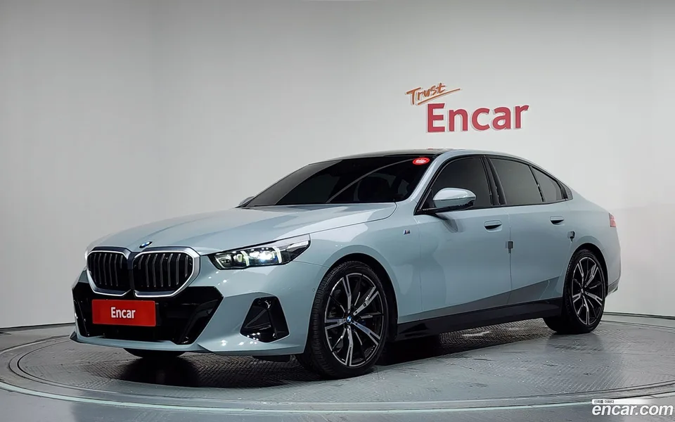 BMW 5 Series 530i xDrive M 2024 — photo 1, buy with delivery to Moscow