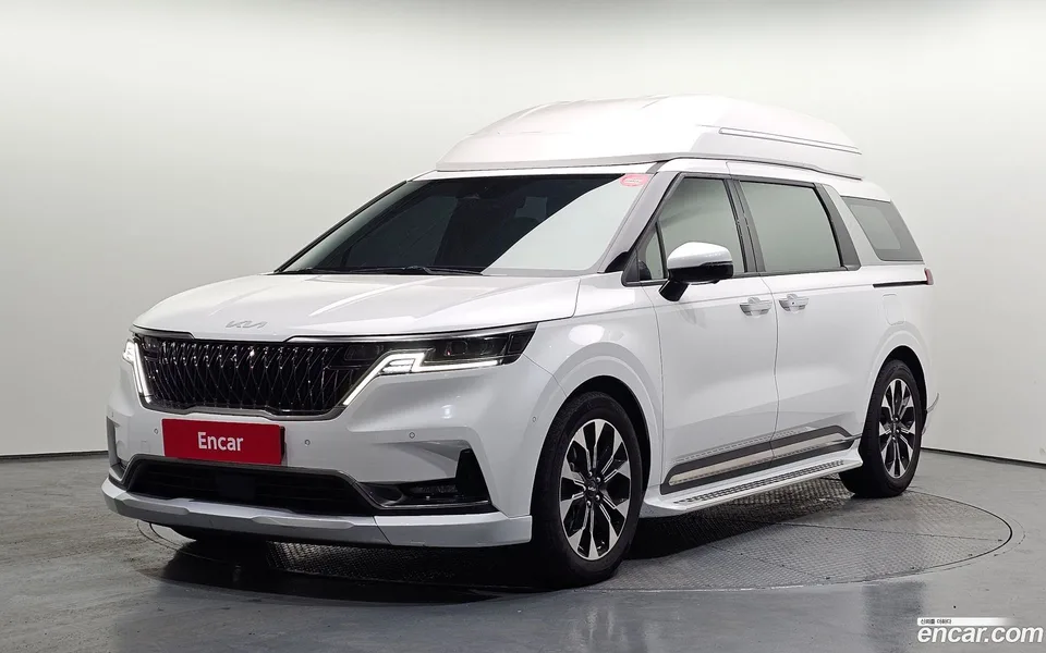Kia Carnival 9 2023 — photo 1, buy with delivery to Moscow