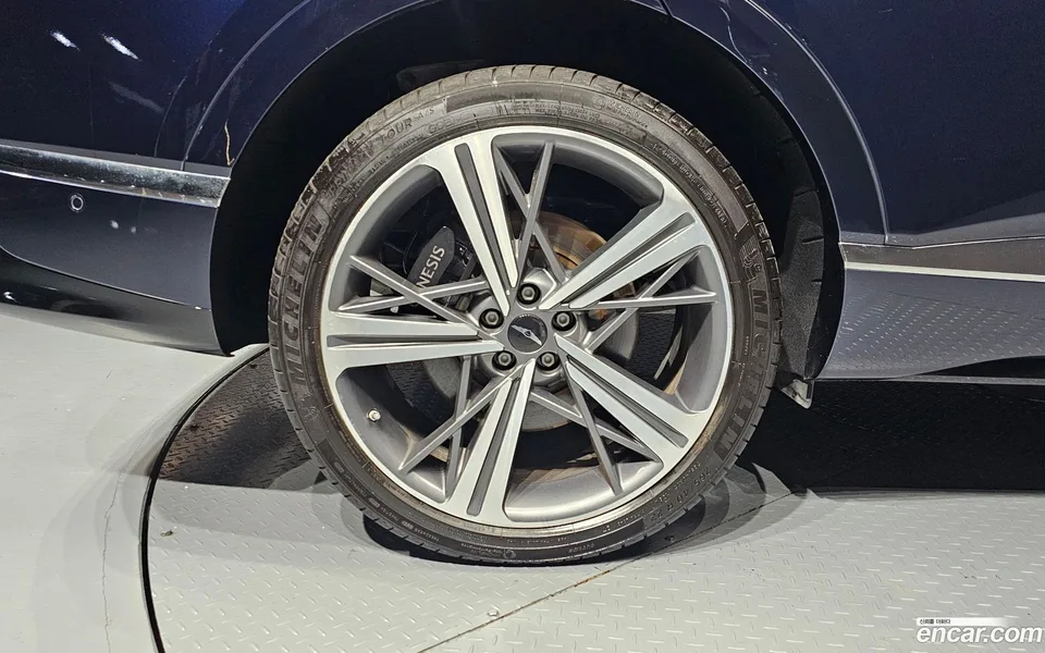 Genesis GV80 Coupe 2.5T AWD 2024 — миниатюра 2