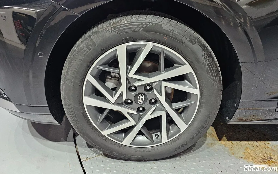 Hyundai Grandeur Hybrid 2023 — thumbnail 2