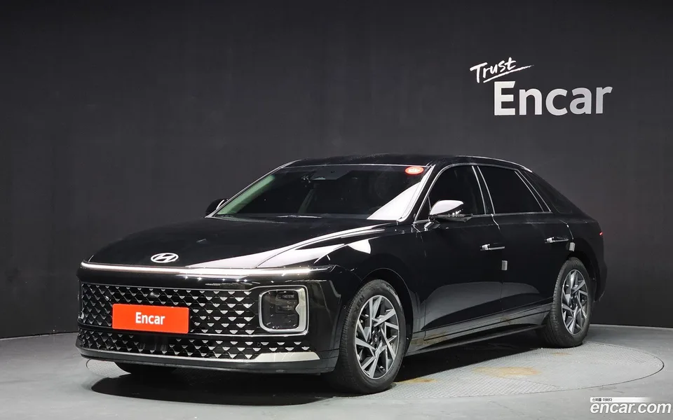 Hyundai Grandeur Hybrid 2023 — photo 1, buy with delivery to Moscow