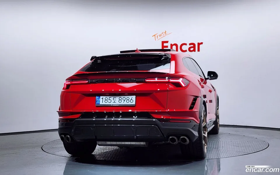 Lamborghini Urus 4.0 V8 2023 — thumbnail 4