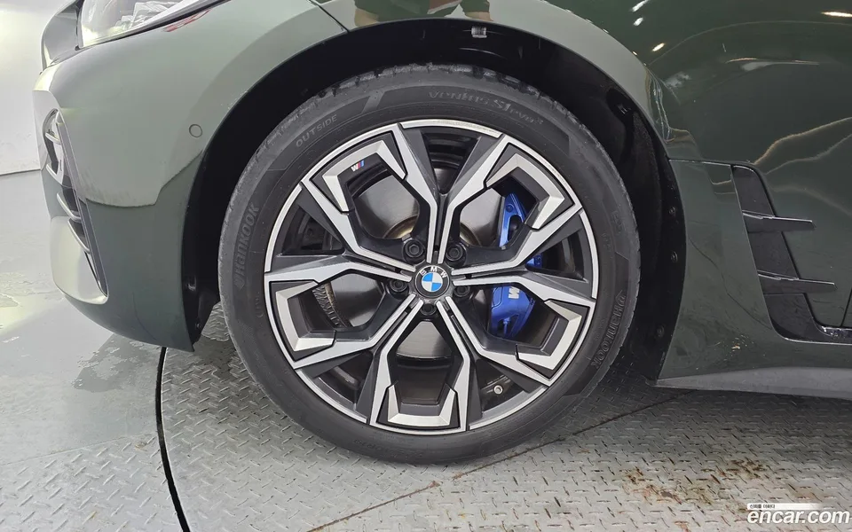 BMW 4 Series 420i M 2024 — thumbnail 5