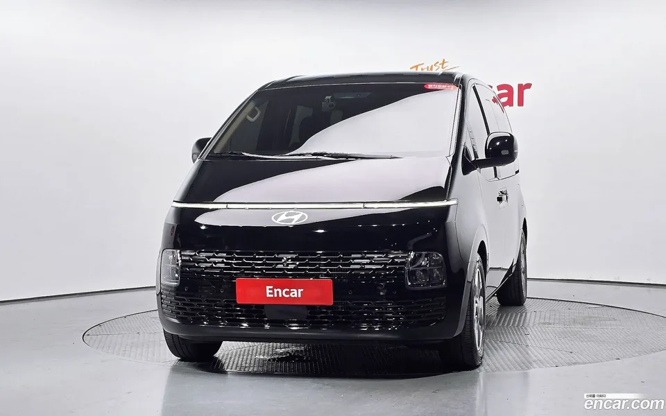 Hyundai Staria 9 2024 — thumbnail 3