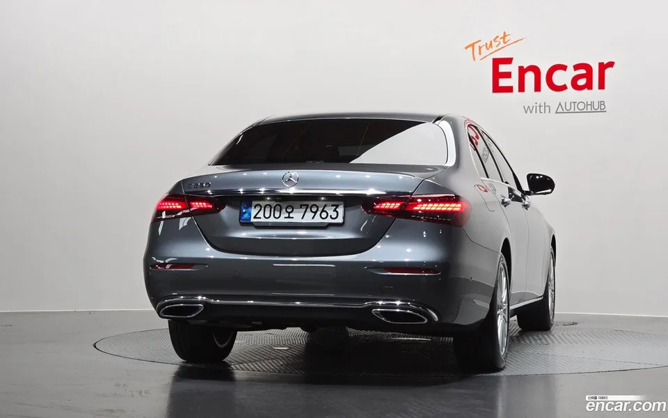 Mercedes-Benz E-Class E250 2022 — thumbnail 4