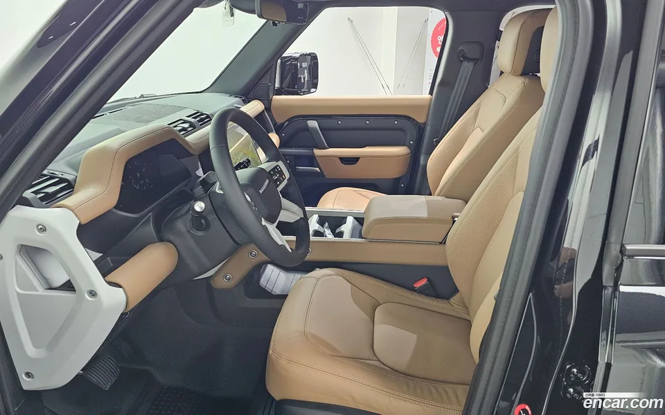 Land Rover Defender 110 D300 X- HSE 2026 — thumbnail 3
