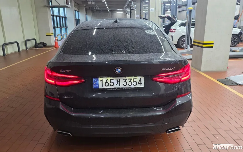 BMW 6 Series GT 640i xDrive M 2023 — thumbnail 4