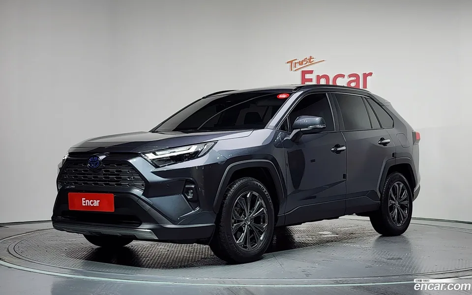 Toyota RAV4 2.5 4WD LTD 2024 — фото 1, купить с доставкой в Москву