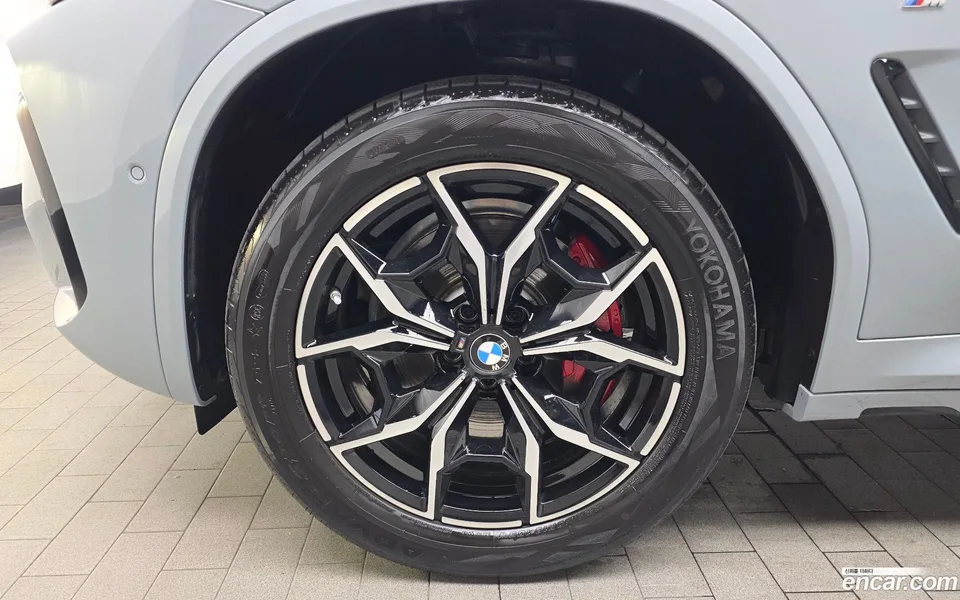 BMW X3 xDrive 20i M 2024 — thumbnail 2