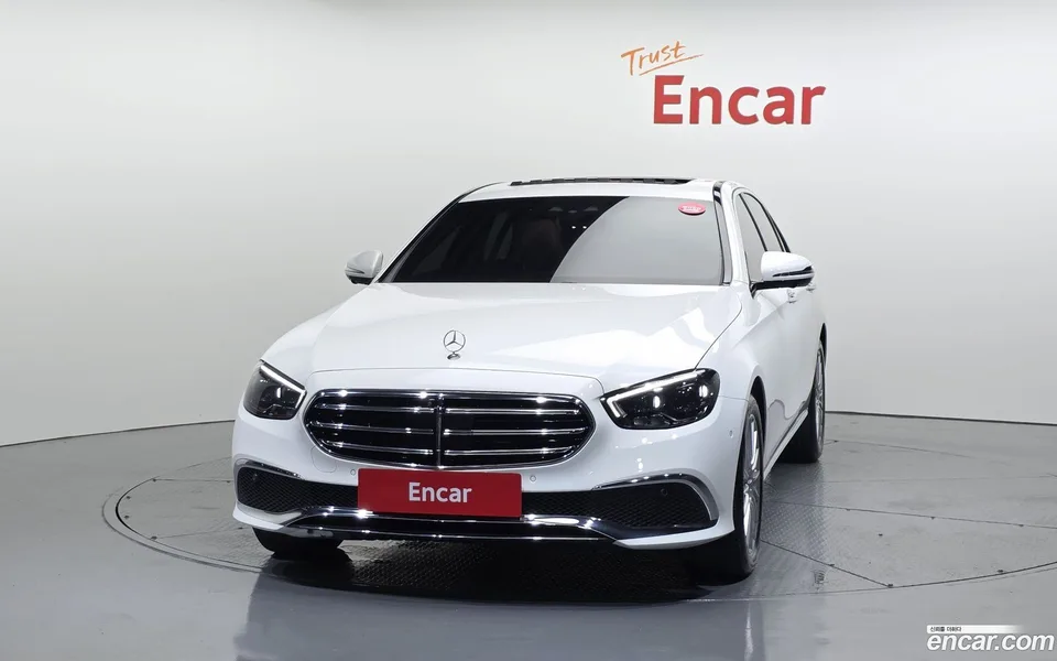 Mercedes-Benz E-Class E250 2022 — thumbnail 3