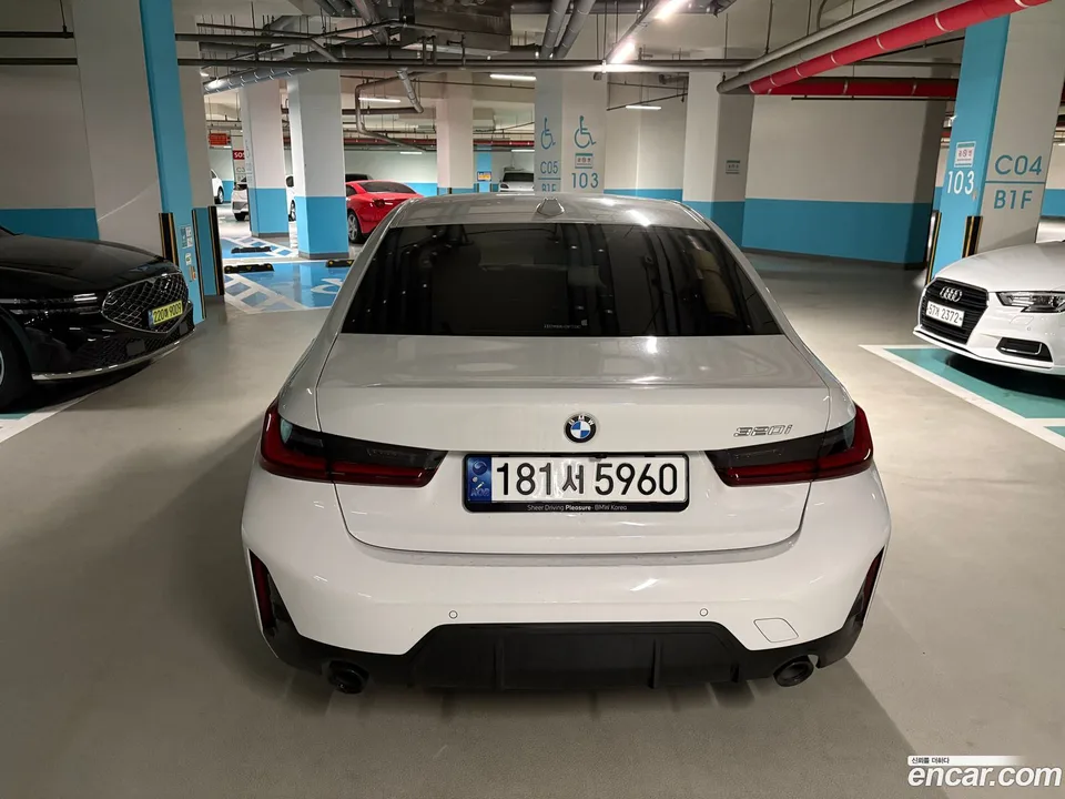 BMW 3 Series 320i M 2024 — thumbnail 2