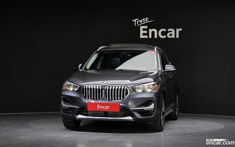 BMW X1 xDrive 20i xLine 2022 — thumbnail 3