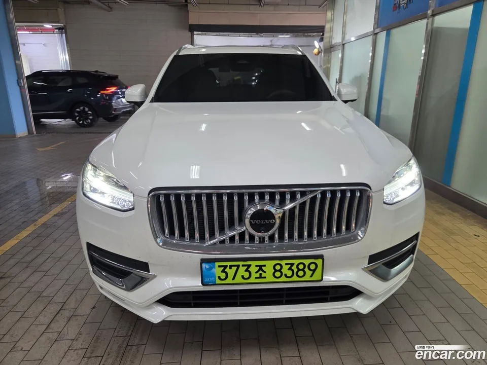 Volvo XC90 B6 2025 — thumbnail 3