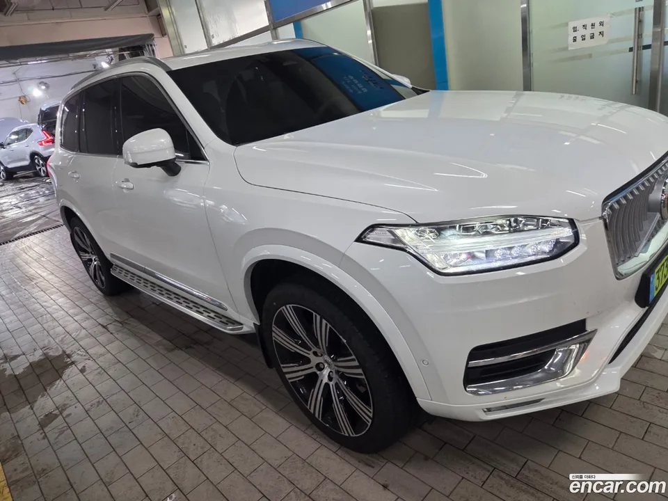 Volvo XC90 B6 2025 — thumbnail 4