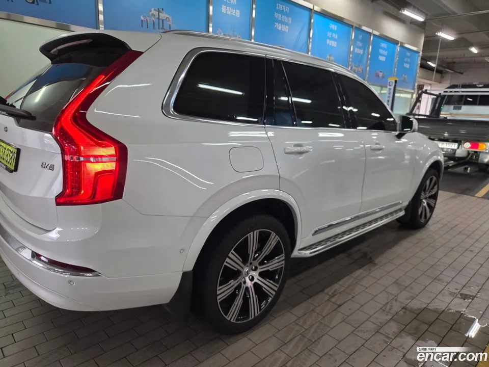 Volvo XC90 B6 2025 — thumbnail 5