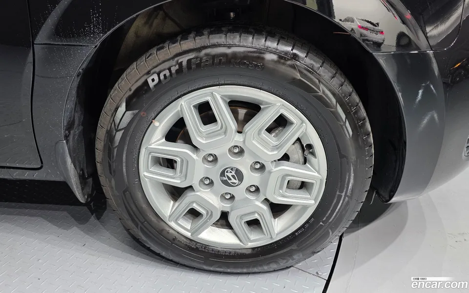 Hyundai Staria 11 2025 — thumbnail 2