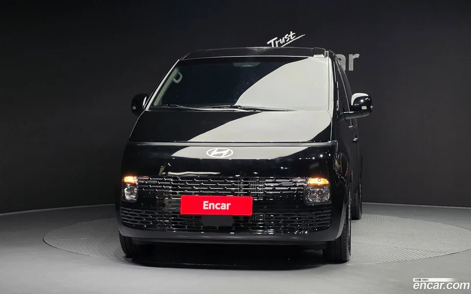 Hyundai Staria 11 2025 — thumbnail 3