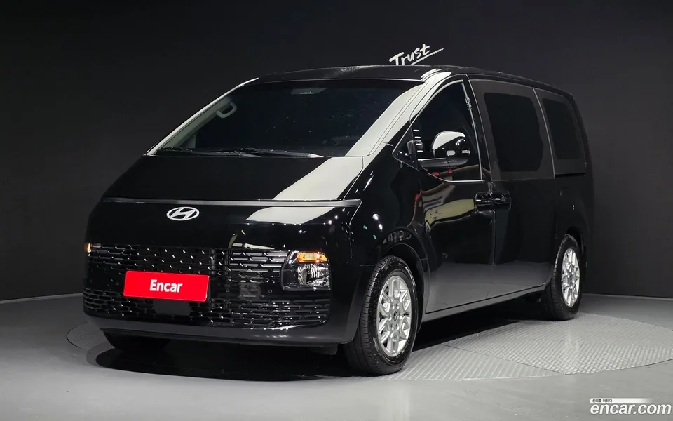 Hyundai Staria 11 2025 — photo 1, buy with delivery to Moscow