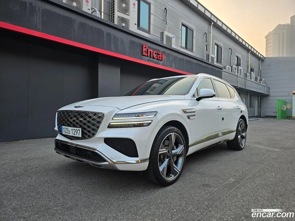 Genesis GV80 2.5T AWD 2024 — photo 1, buy with delivery to Moscow