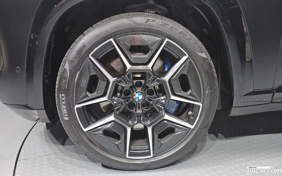 BMW XM 4.4 2023 — thumbnail 2
