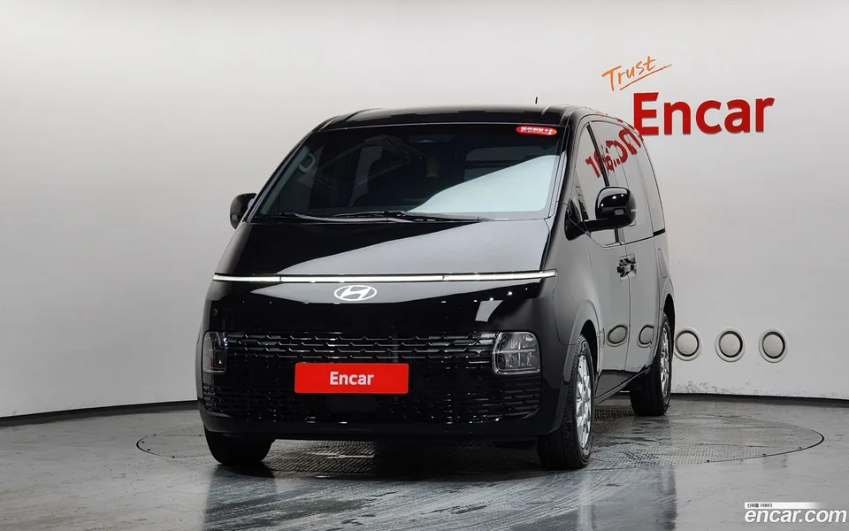 Hyundai Staria 5 2025 — thumbnail 3