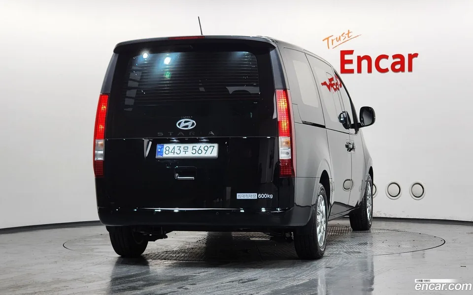 Hyundai Staria 5 2025 — thumbnail 4