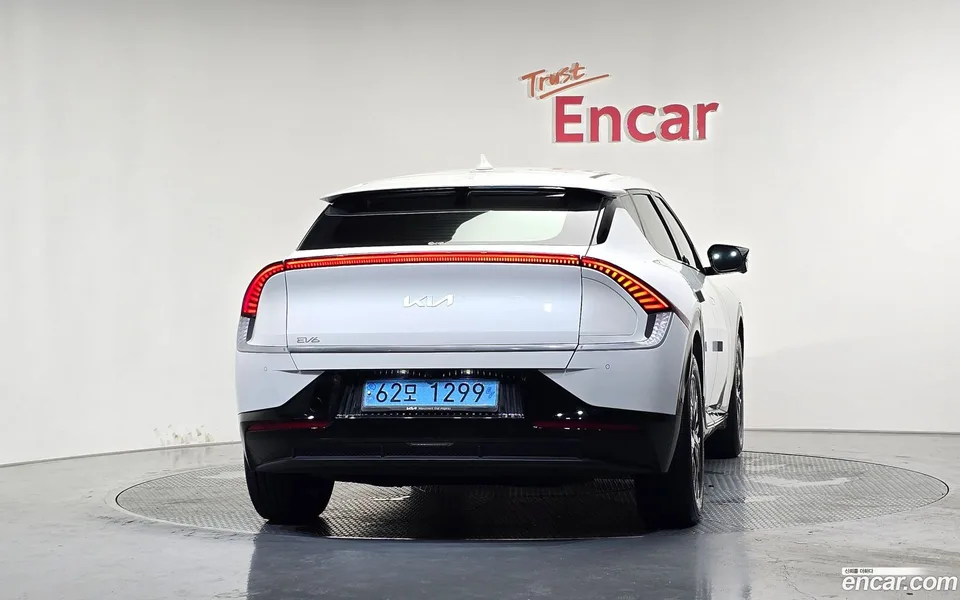 Kia EV6 2023 — thumbnail 4