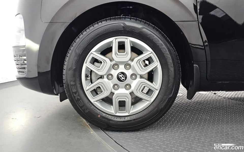 Hyundai Staria L3.5 3 2024 — thumbnail 2
