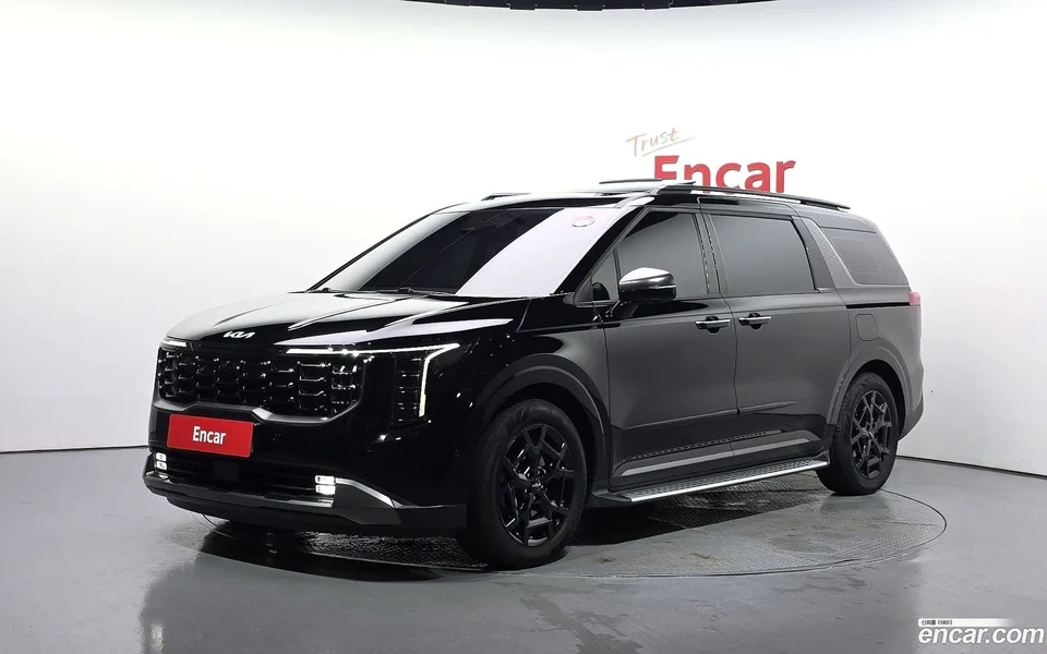 Kia Carnival HEV 7 2025 — photo 1, buy with delivery to Moscow