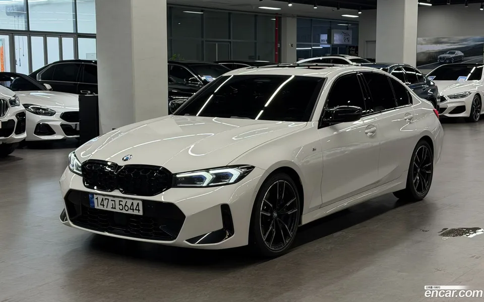 BMW 3 Series M340i 2023 — фото 1, купить с доставкой в Москву