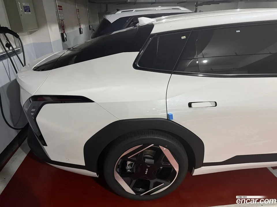 Kia EV4 2WD 2026 — thumbnail 4