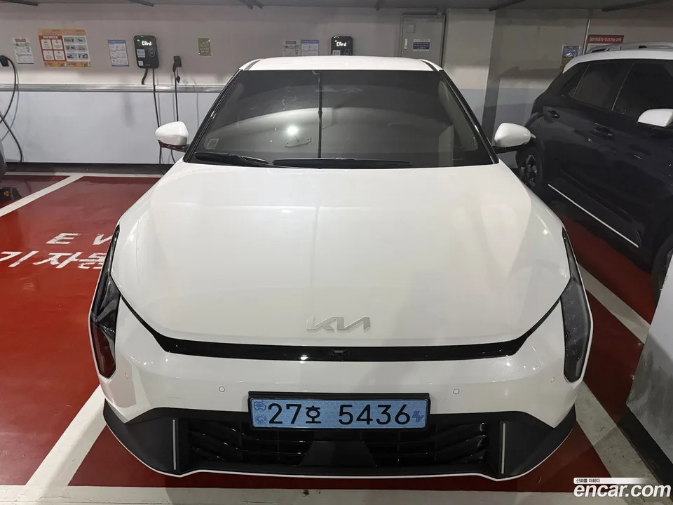 Kia EV4 2WD 2026 — photo 1, buy with delivery to Moscow