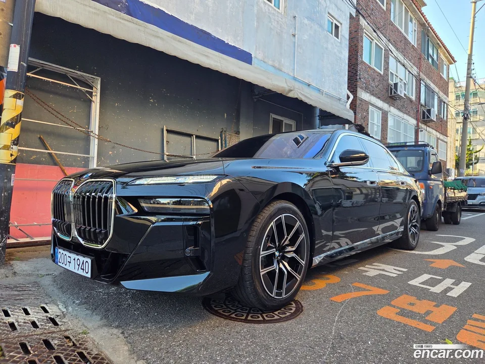 BMW 7 Series 740d xDrive M 2026 — thumbnail 3