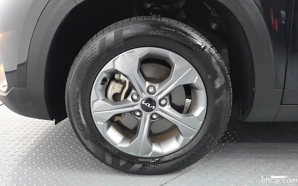 Kia Seltos 1.6 2WD 2023 — thumbnail 2