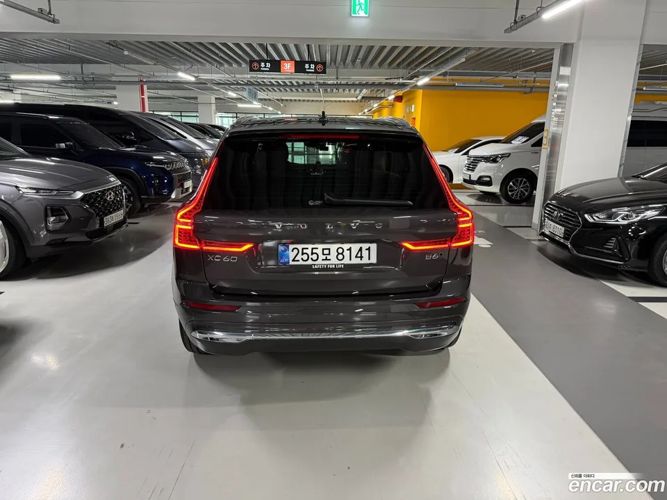 Volvo XC60 B6 2025 — миниатюра 4