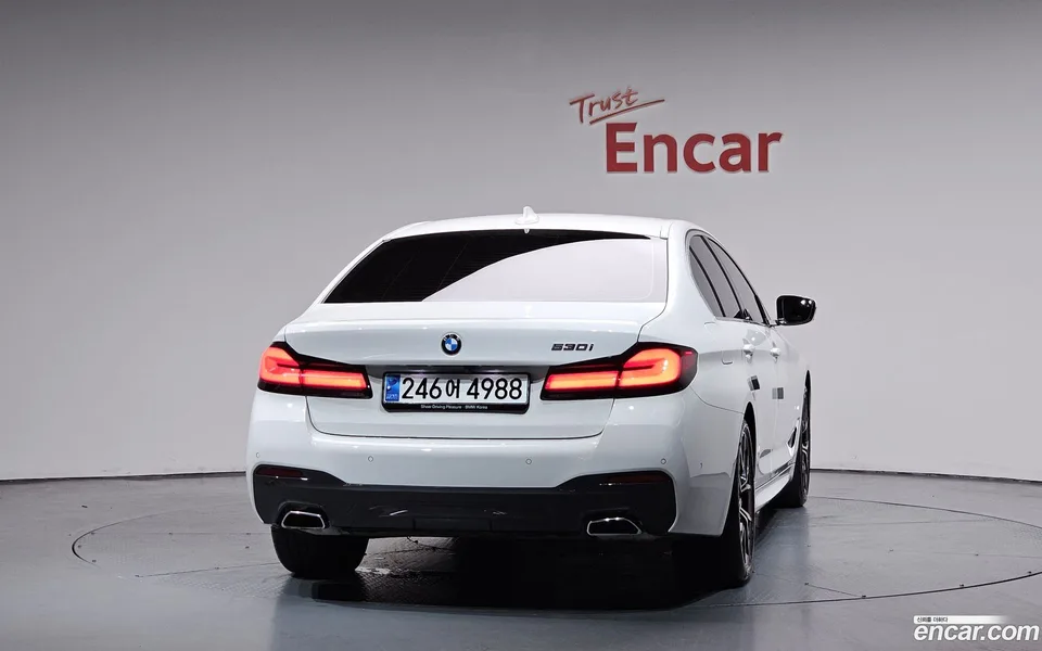 BMW 5 Series 530i M 2023 — миниатюра 4