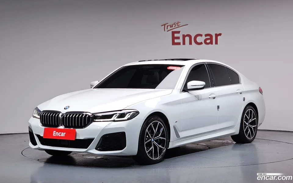 BMW 5 Series 530i M 2023 — фото 1, купить с доставкой в Москву