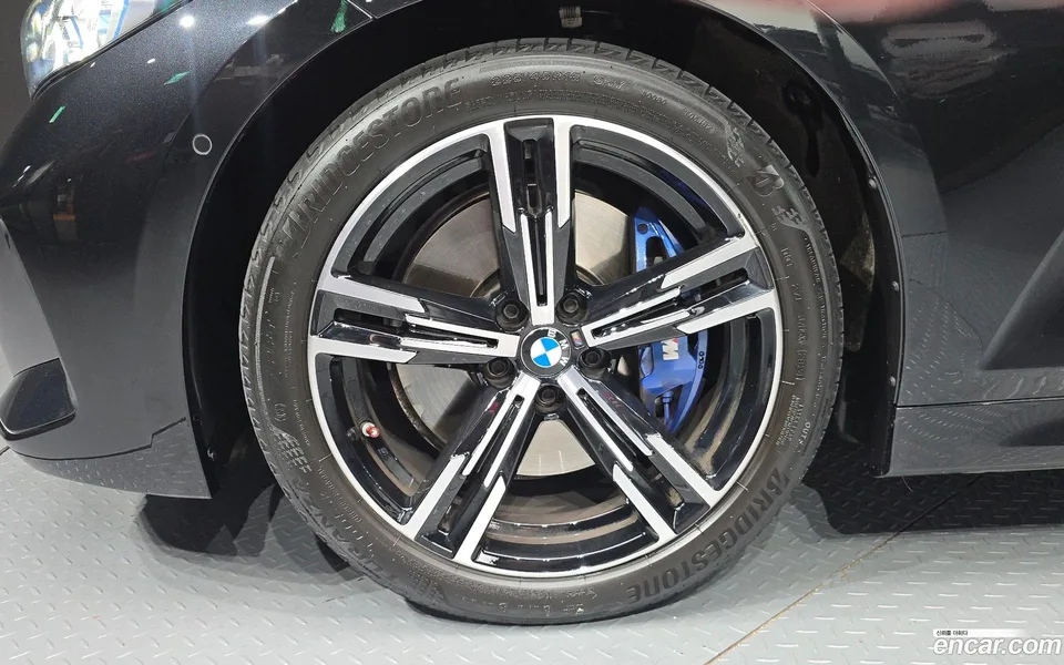 BMW 3 Series 320i M 2025 — миниатюра 2