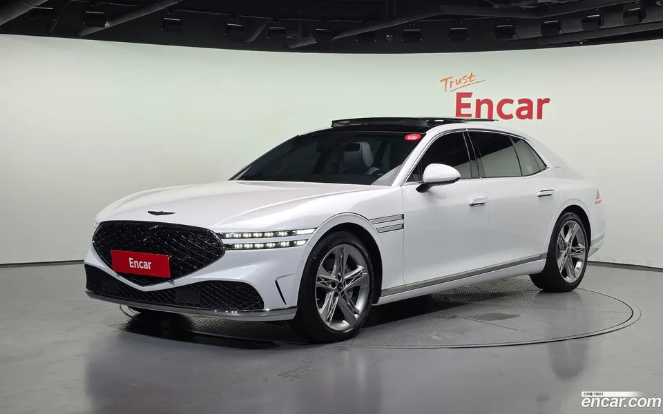 Genesis G90 3.5 AWD 2023 — photo 1, buy with delivery to Moscow