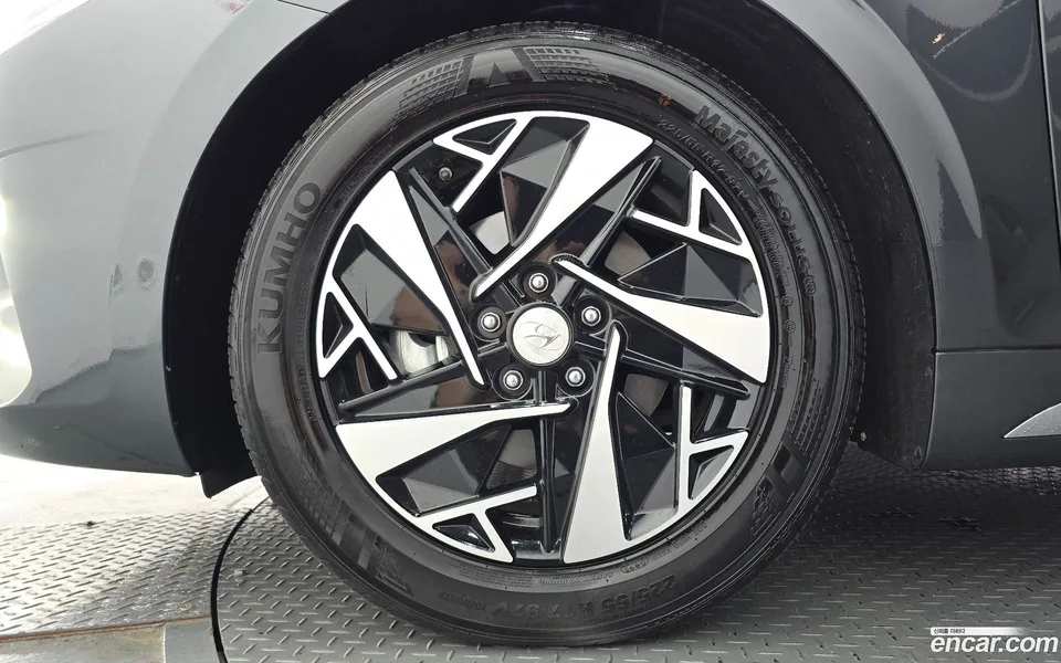Hyundai Grandeur IG Hybrid 2022 — thumbnail 2
