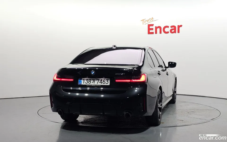 BMW 3 Series 320i M 2025 — thumbnail 4