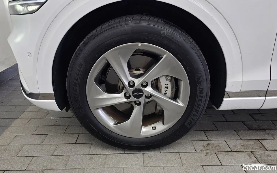 Genesis GV70 2.5T 2WD 2024 — thumbnail 2