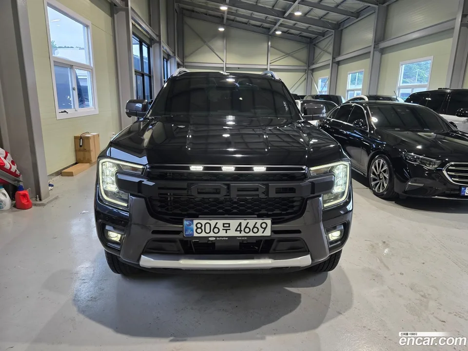 Ford Ranger 2.0 2025 — photo 1, buy with delivery to Moscow