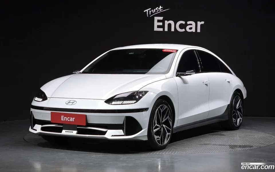 Hyundai Ioniq 6 AWD 2023 — фото 1, купить с доставкой в Москву