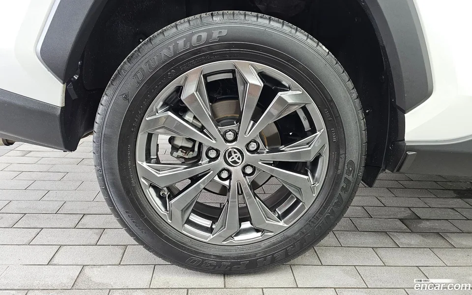 Toyota RAV4 2.5 4WD LTD 2024 — thumbnail 5