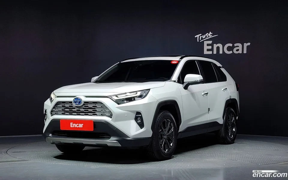 Toyota RAV4 2.5 4WD LTD 2024 — photo 1, buy with delivery to Moscow