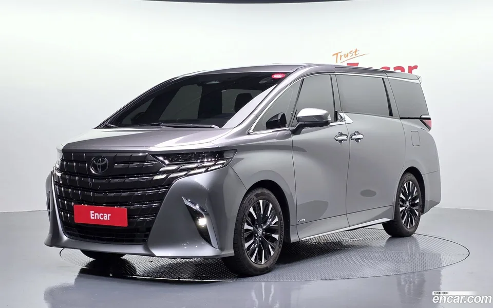 Toyota Alphard 2.5 HEV AWD 2025 — photo 1, buy with delivery to Moscow